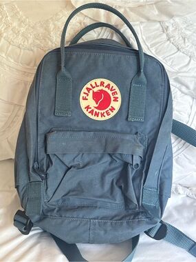 Kånken Backpack in Dark Blue